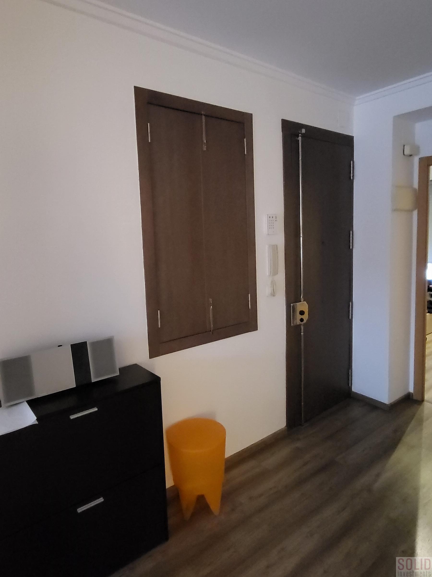 For sale of flat in Valencia