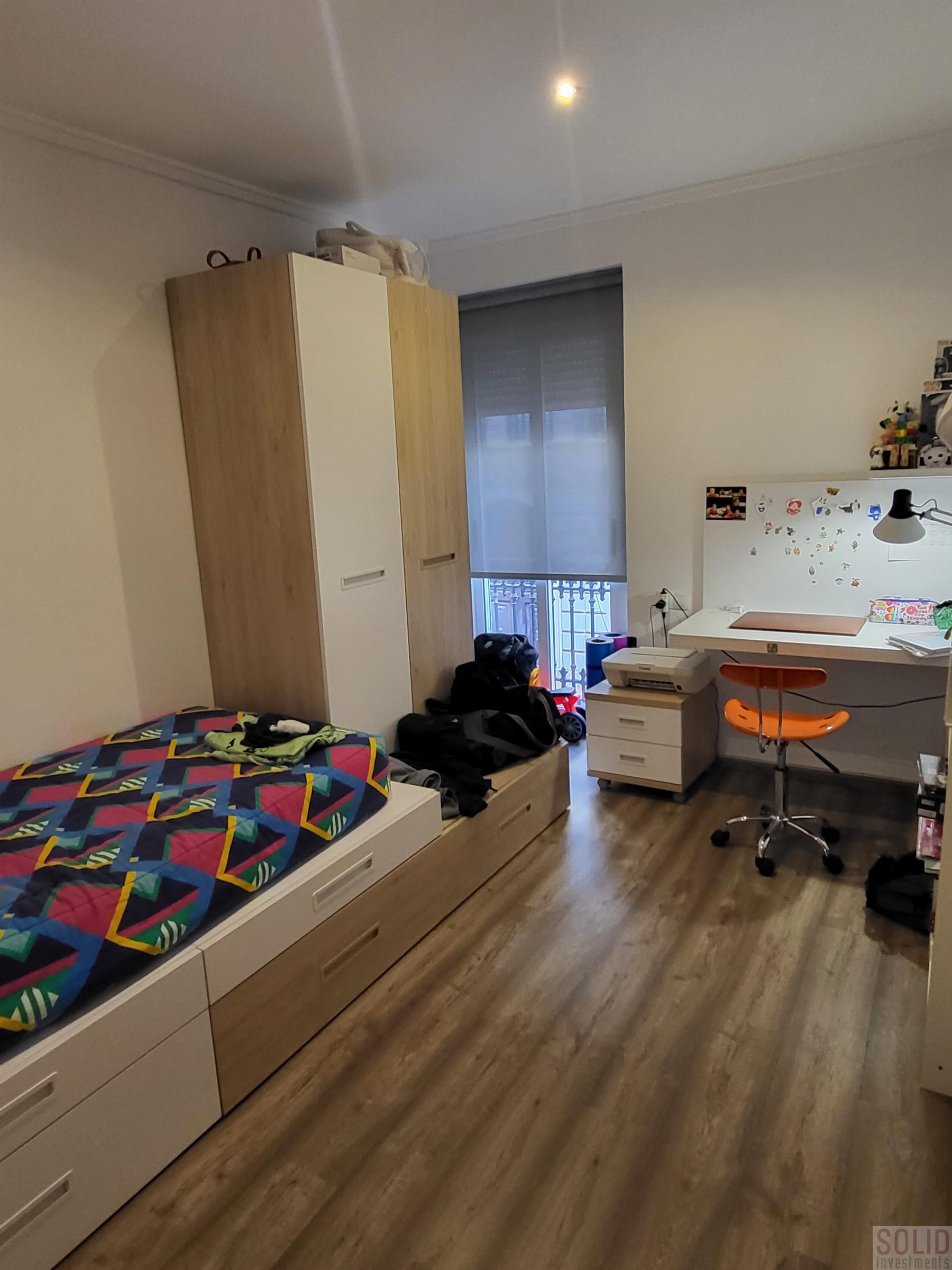 For sale of flat in Valencia