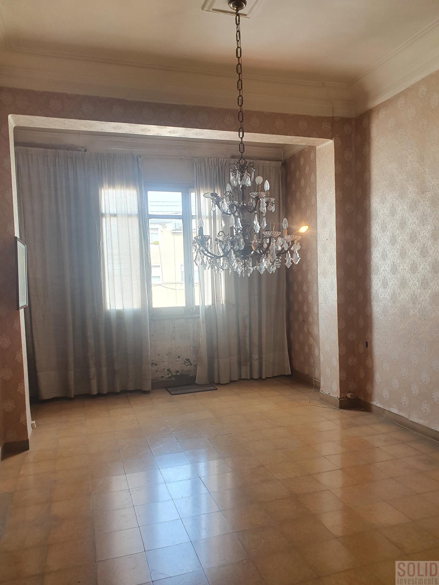 For sale of flat in Valencia