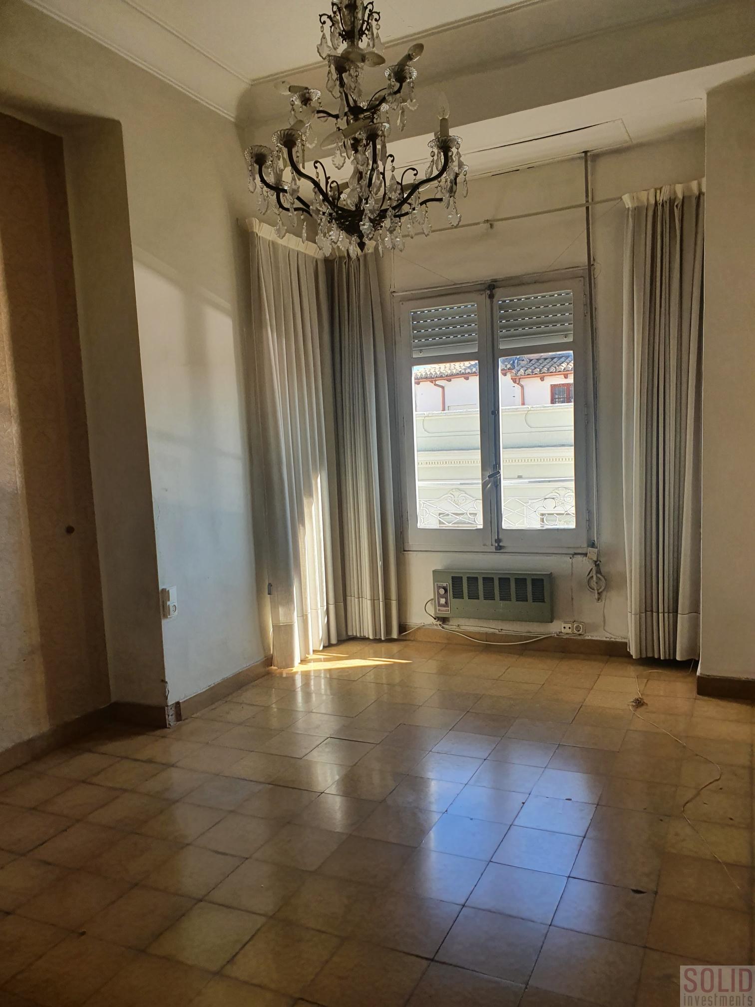 For sale of flat in Valencia