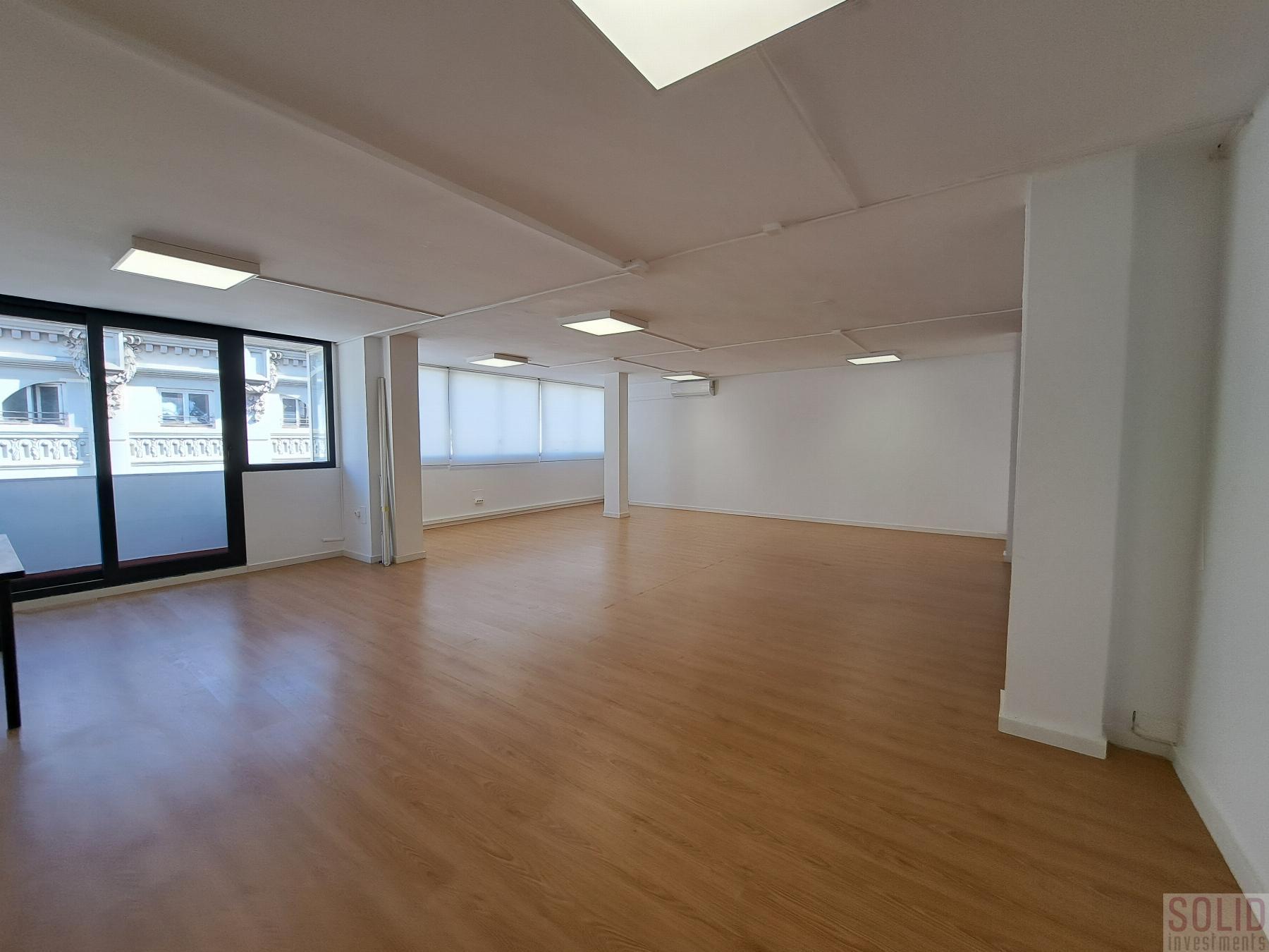 For rent of office in Valencia