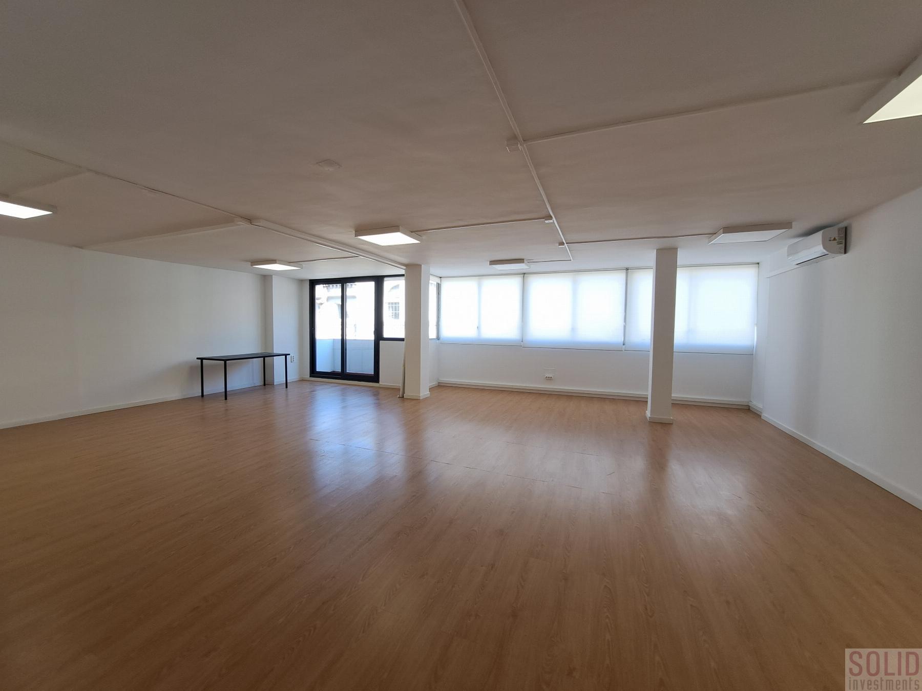 For rent of office in Valencia