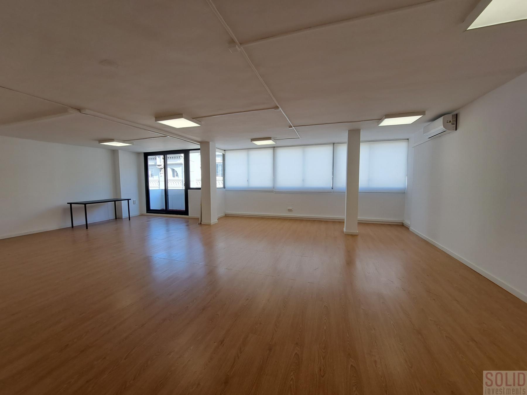 For rent of office in Valencia