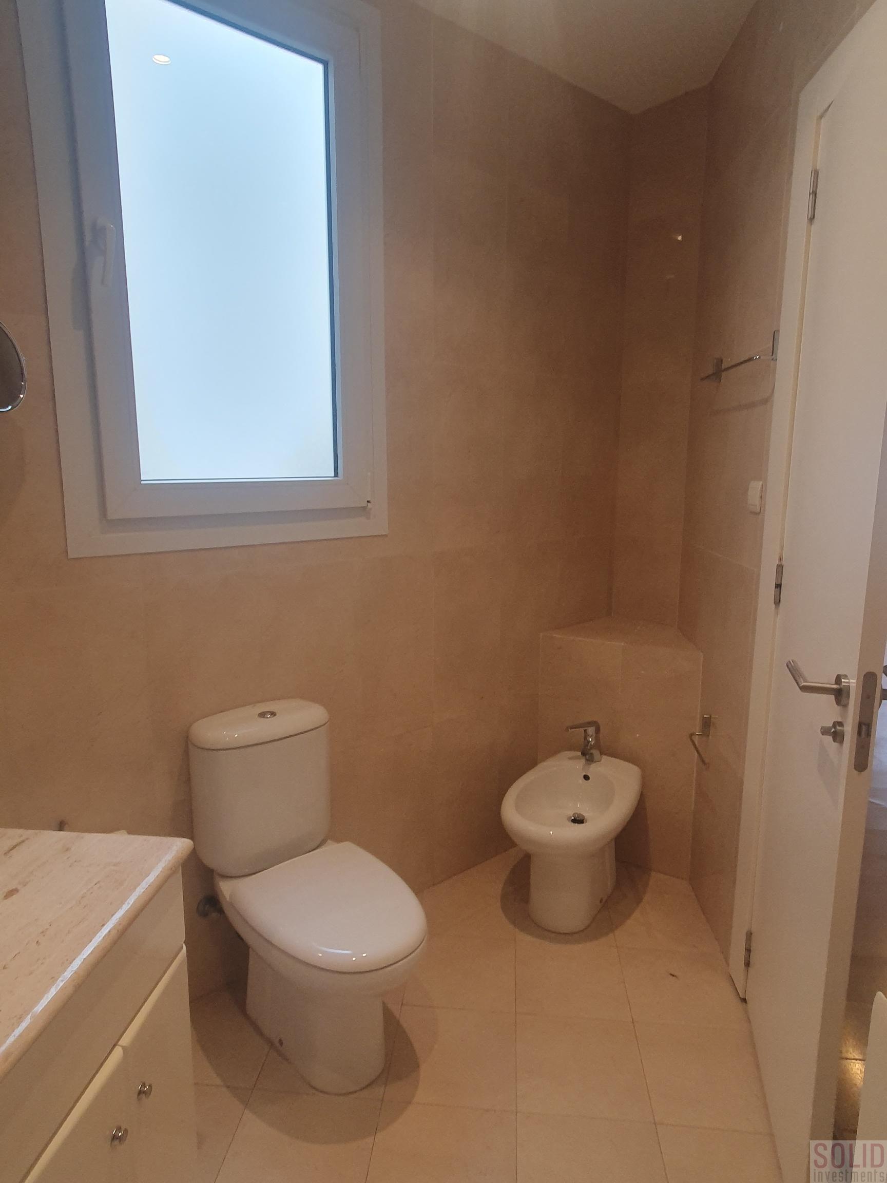 For sale of flat in Valencia