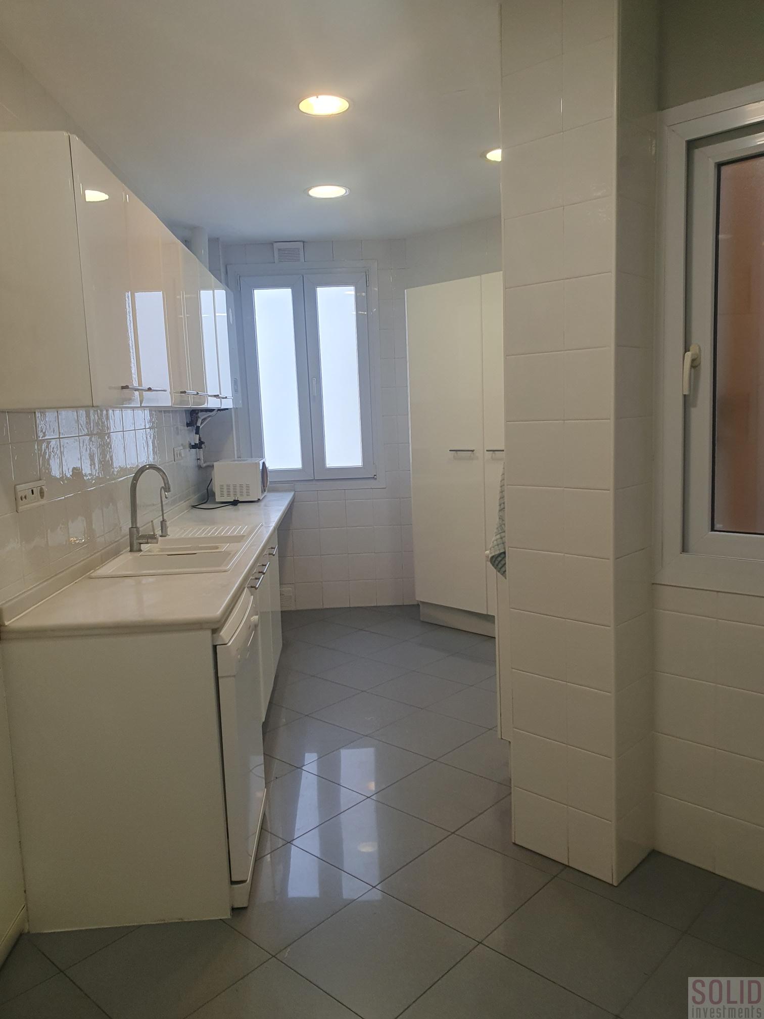 For sale of flat in Valencia