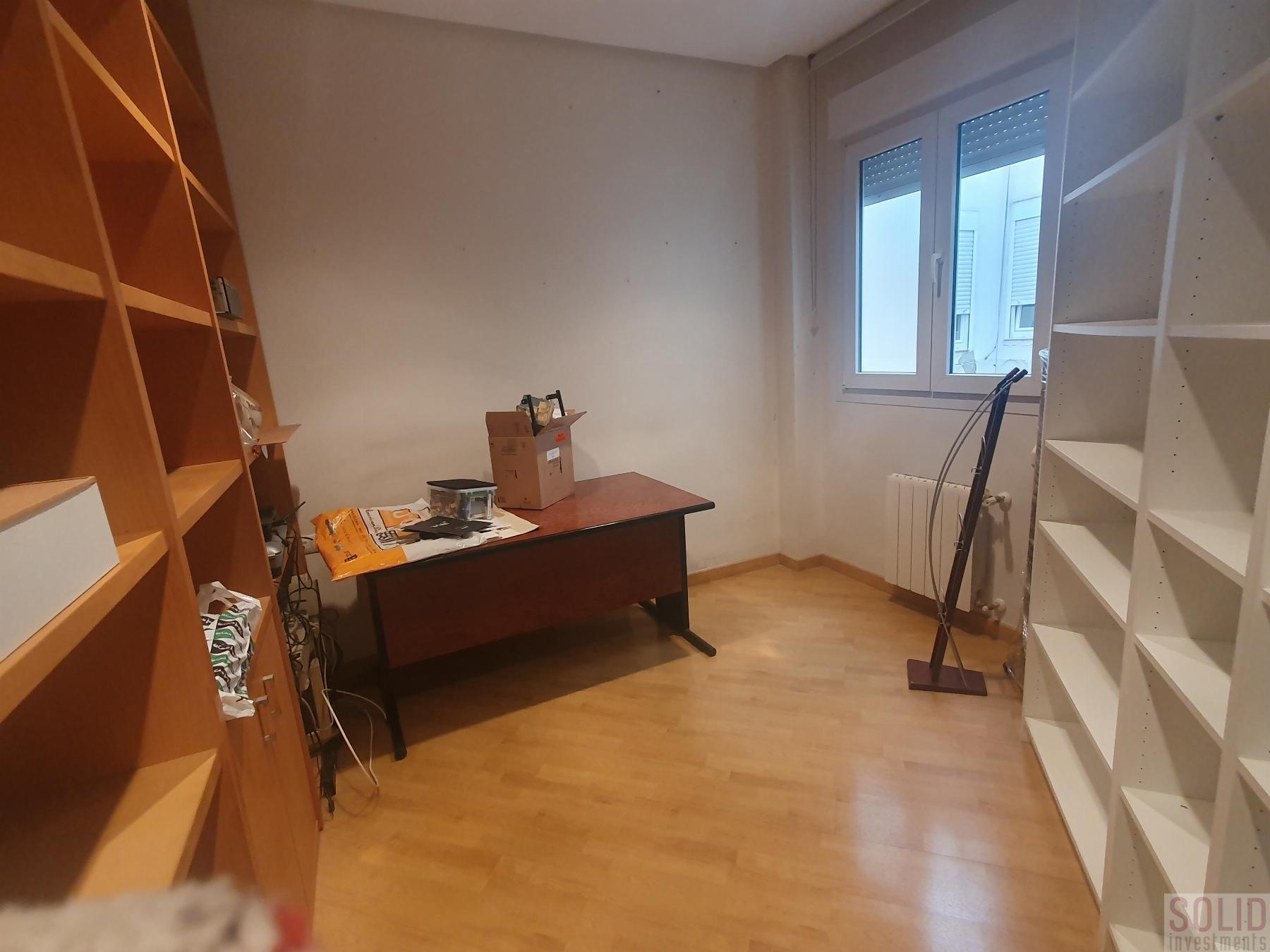 For sale of flat in Valencia