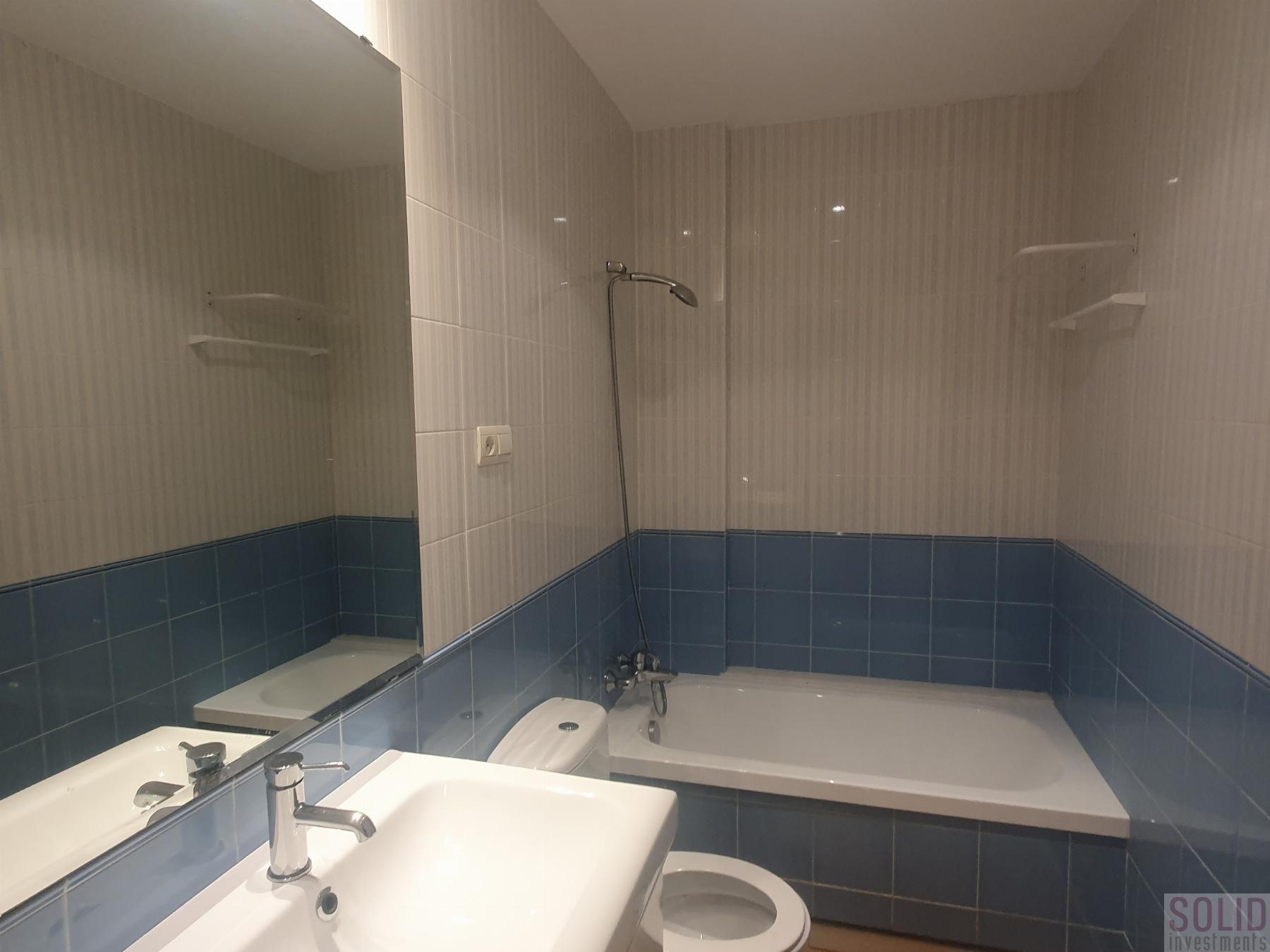For sale of flat in Valencia