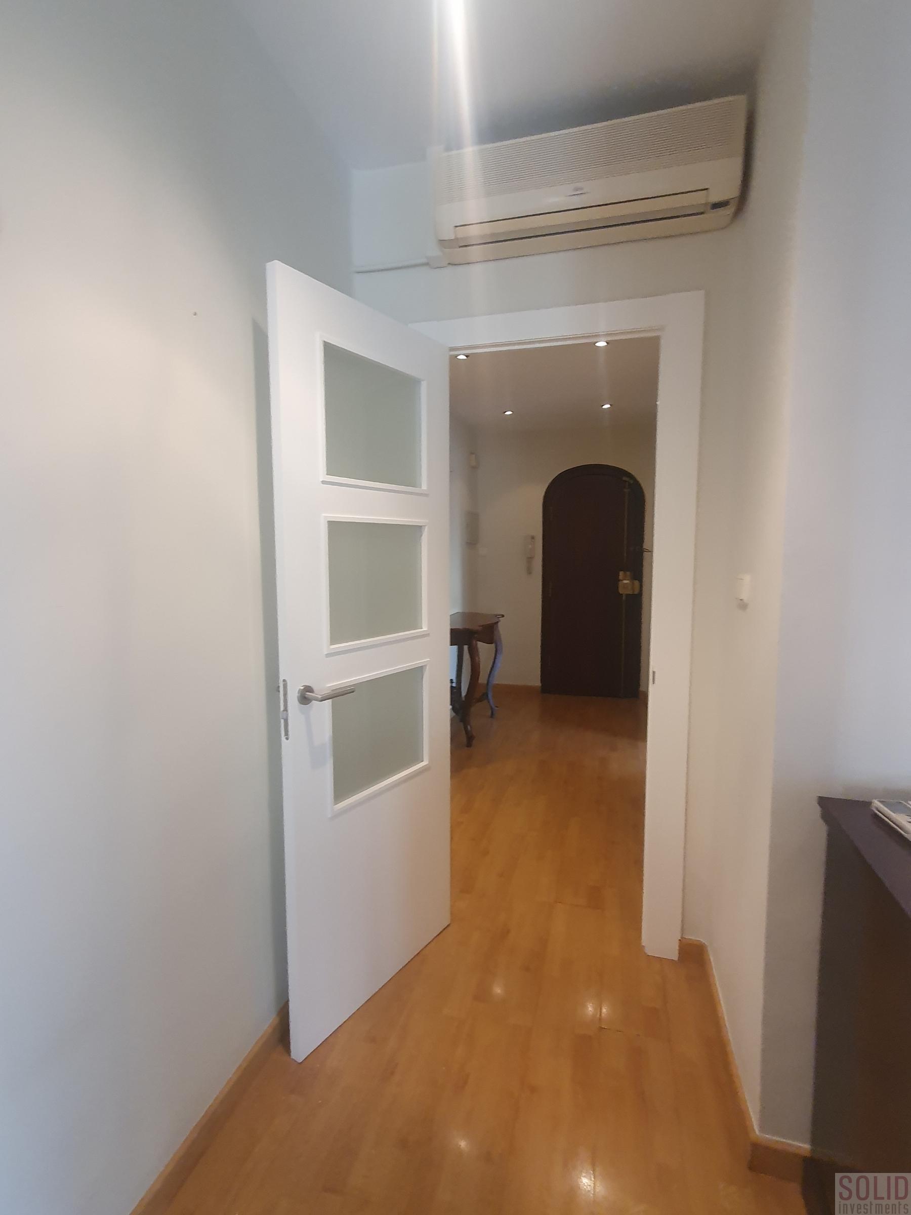 For sale of flat in Valencia