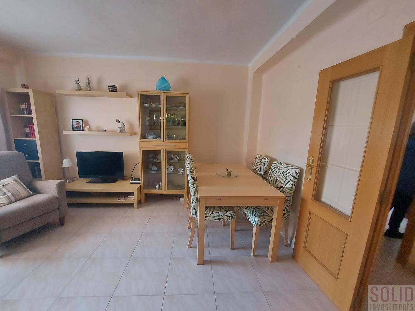 For sale of flat in Valencia