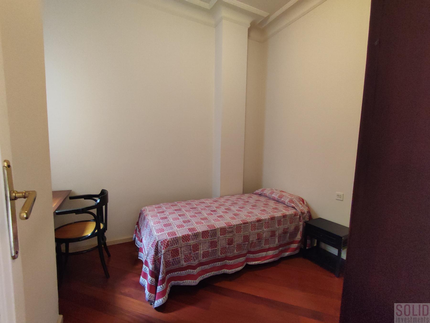 For sale of flat in Valencia