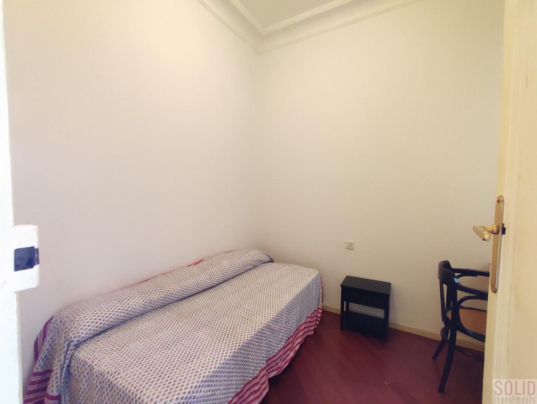 For sale of flat in Valencia