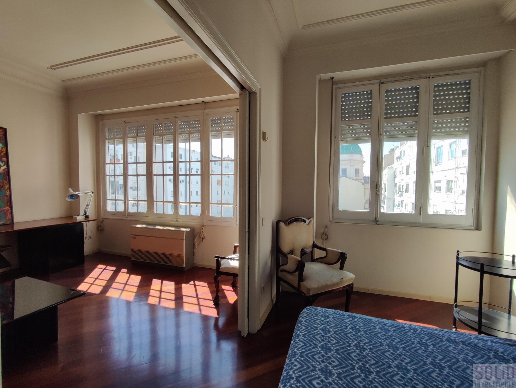 For sale of flat in Valencia