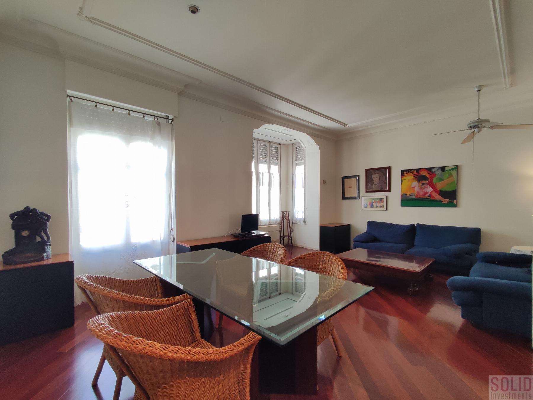 For sale of flat in Valencia