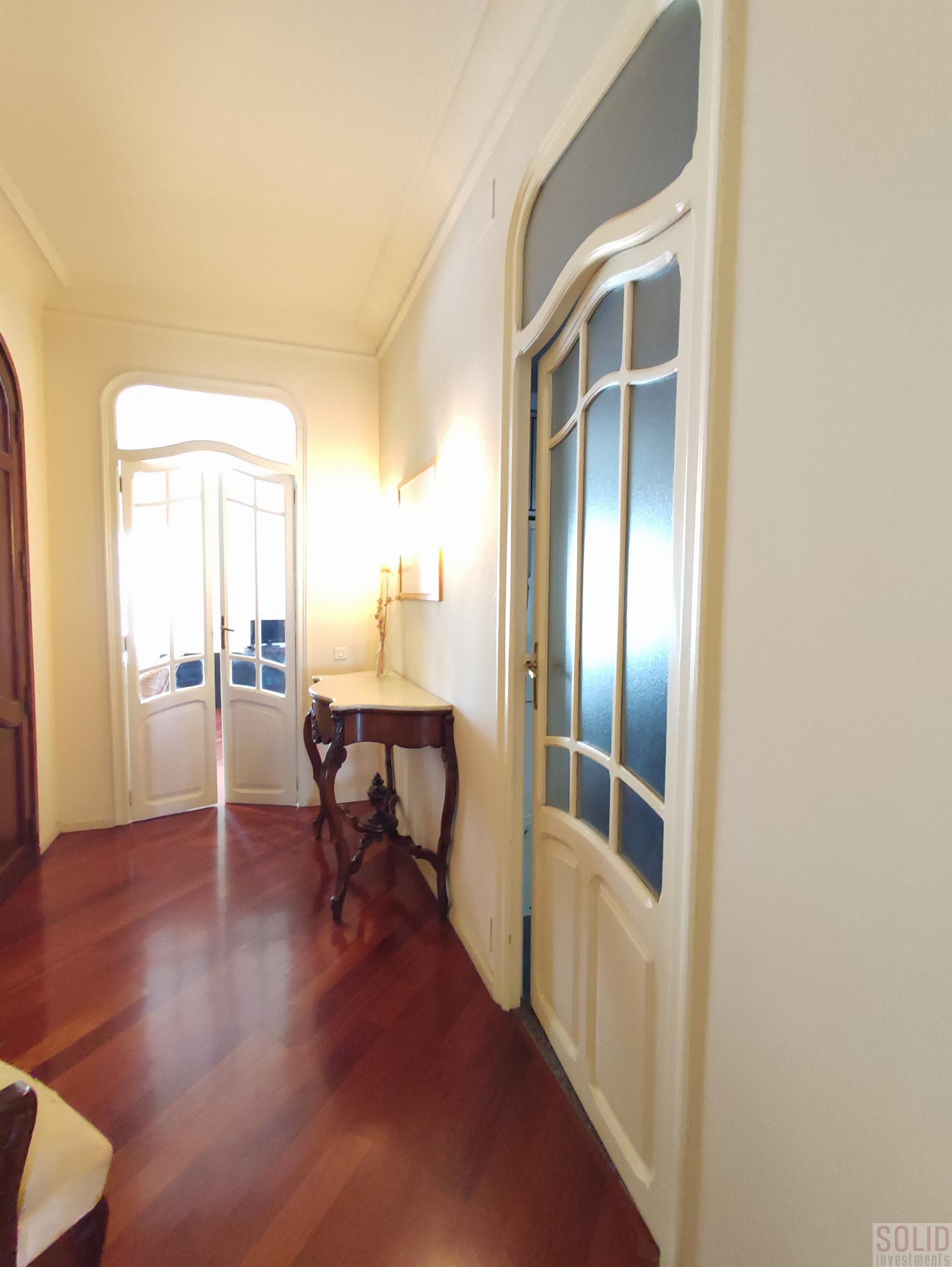 For sale of flat in Valencia