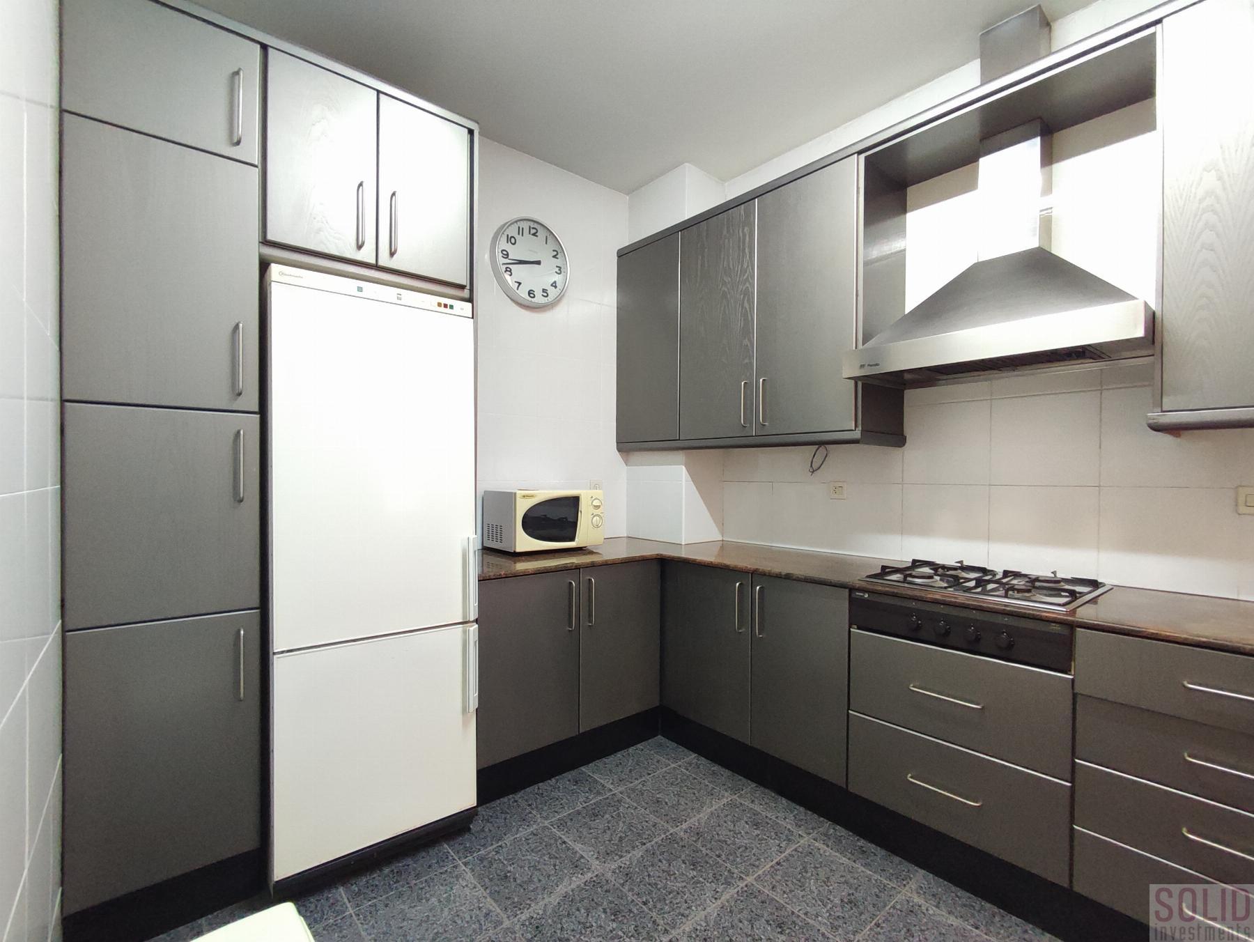 For sale of flat in Valencia