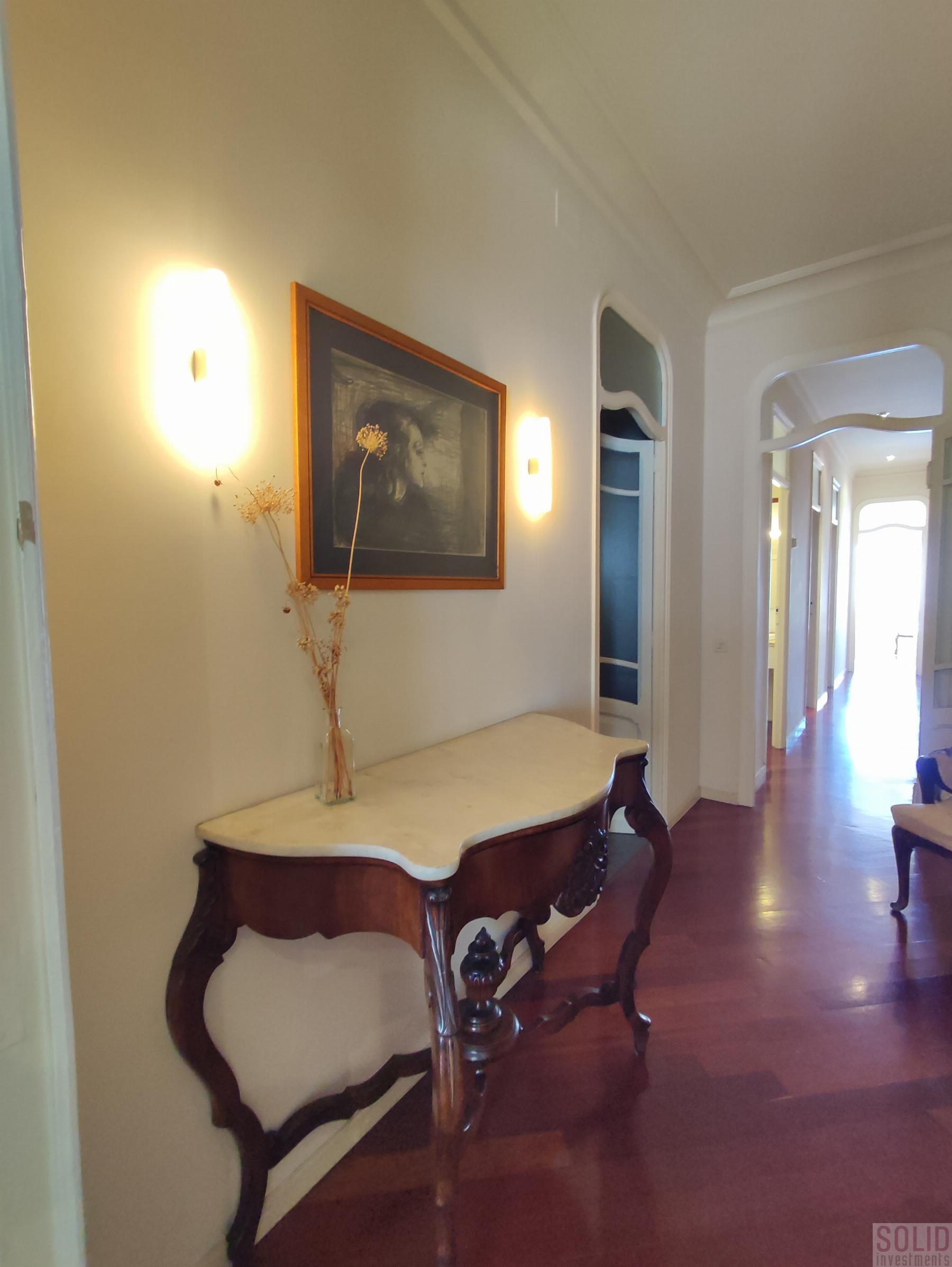 For sale of flat in Valencia