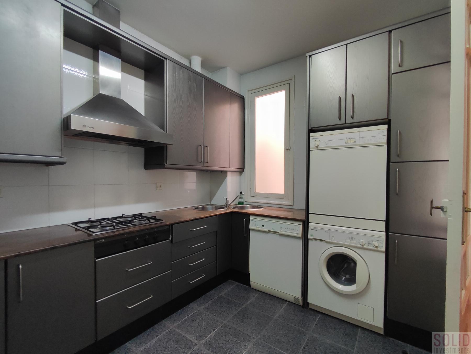 For sale of flat in Valencia