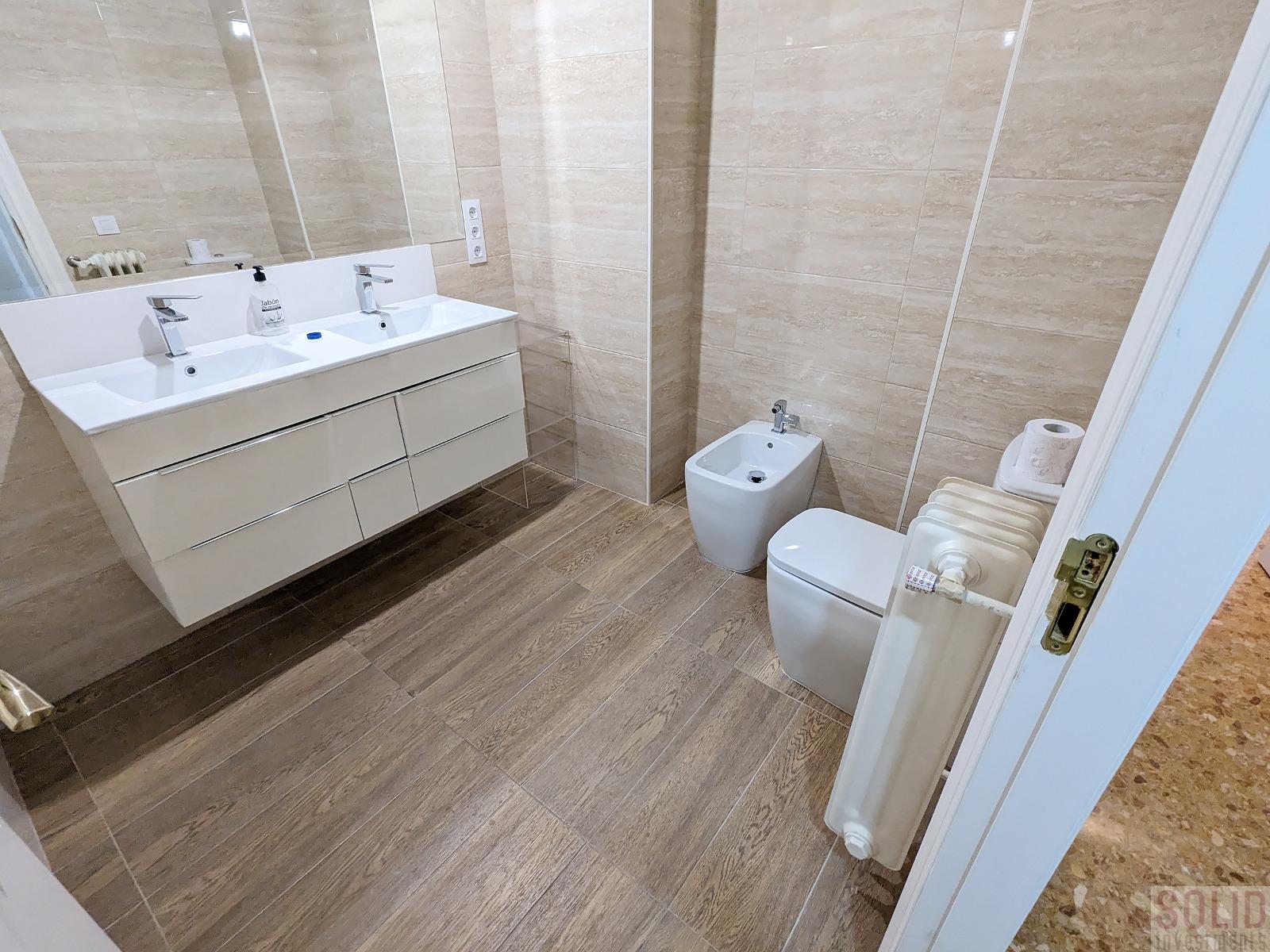For sale of flat in Valencia