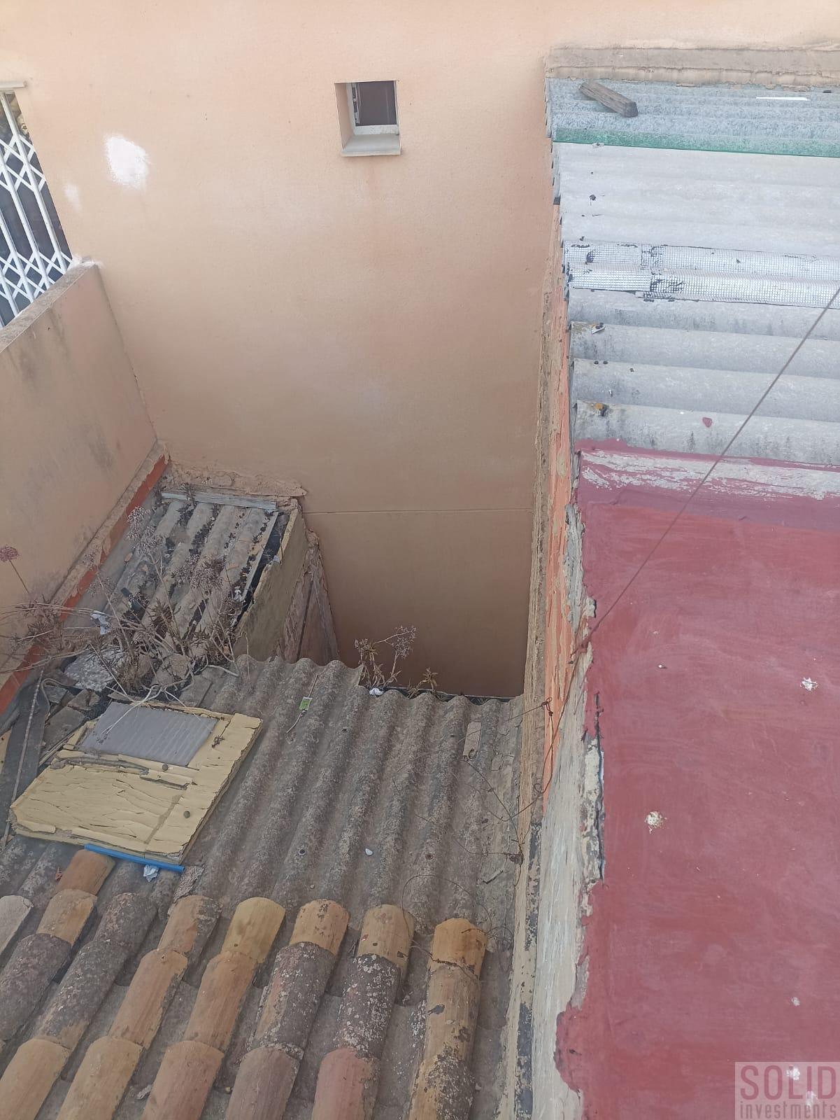 For sale of house in Valencia
