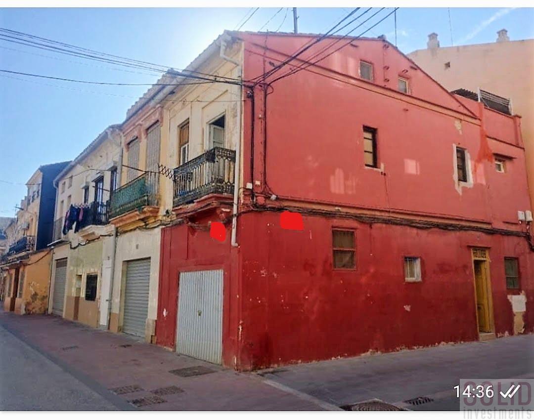 For sale of house in Valencia