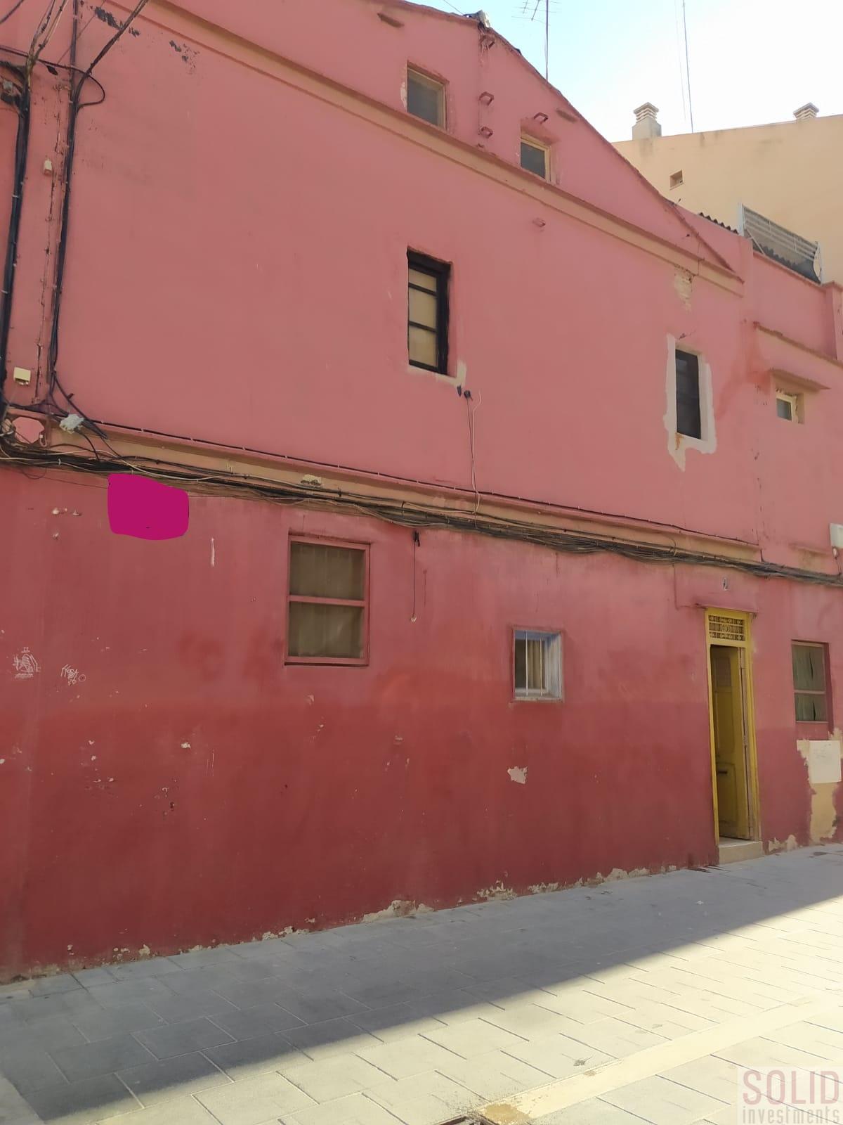 For sale of house in Valencia