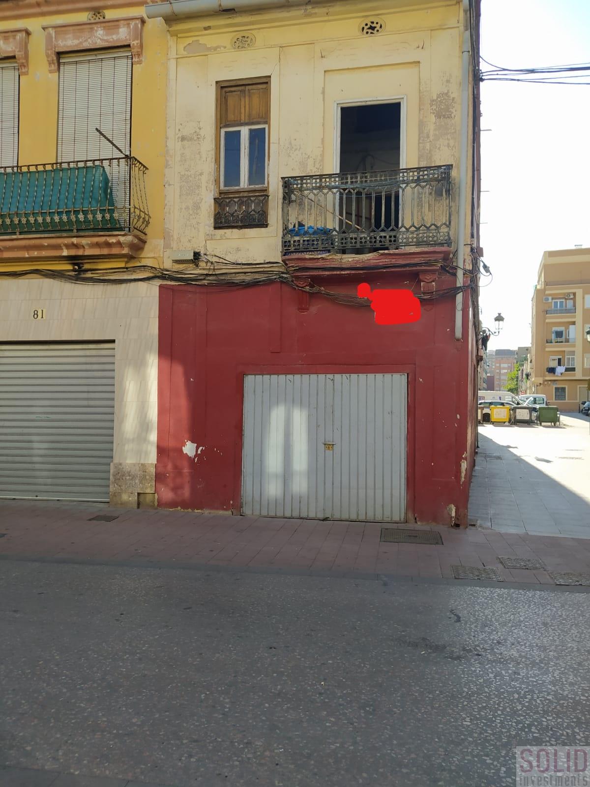 For sale of house in Valencia