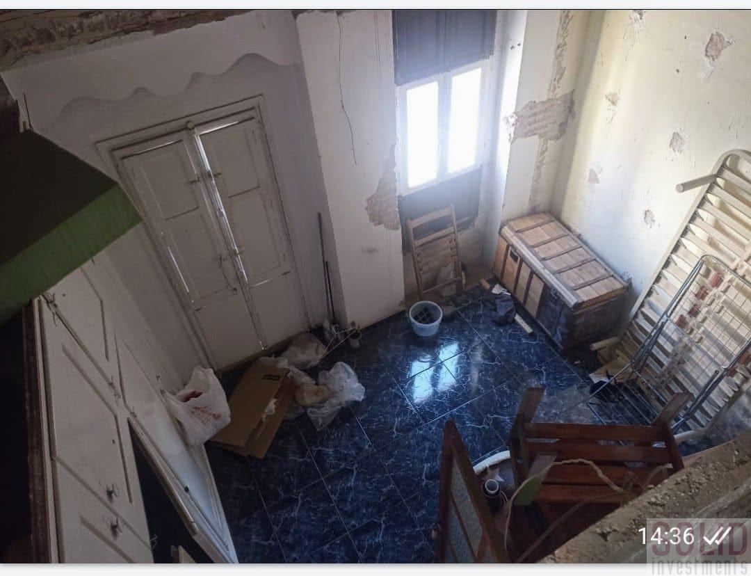 For sale of house in Valencia