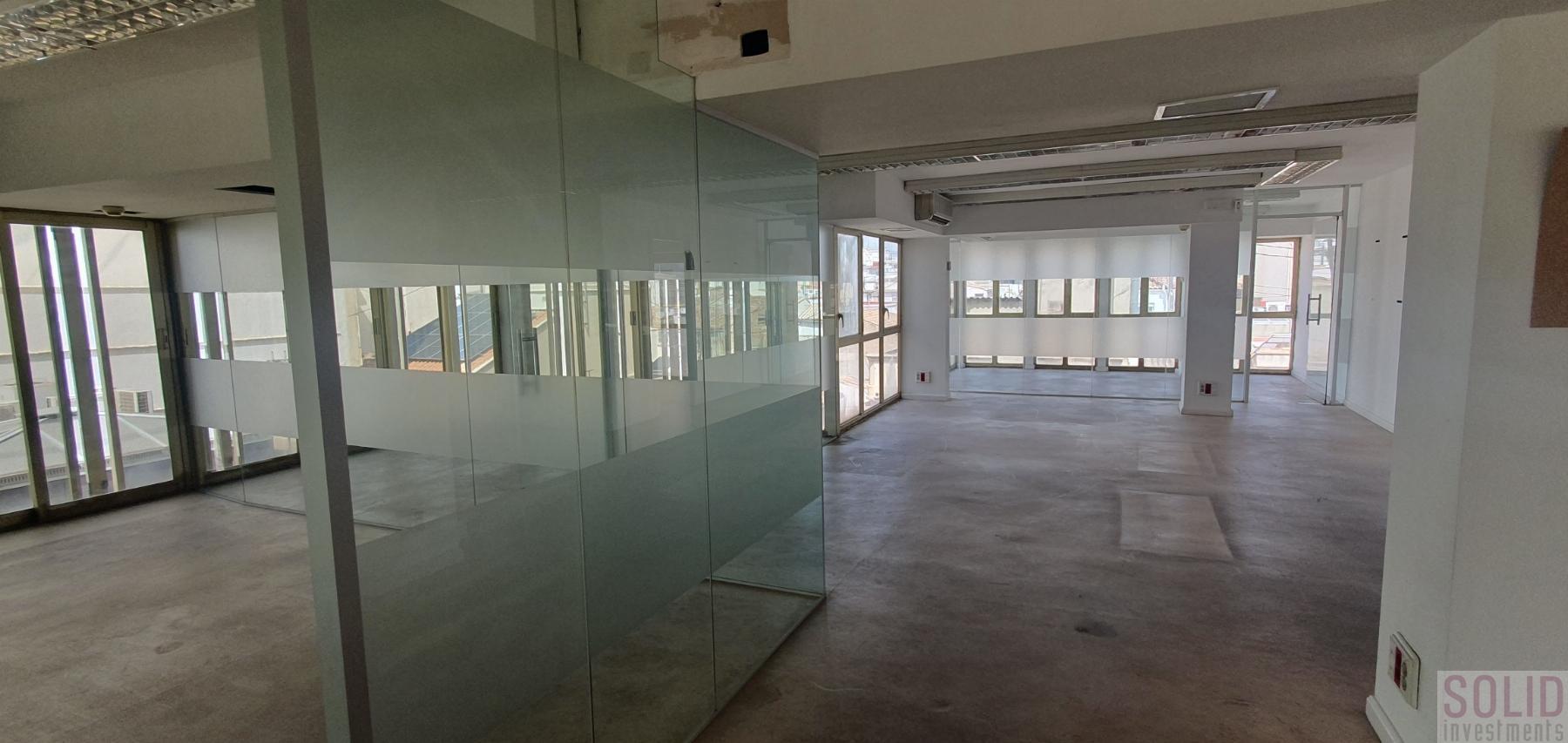 For rent of office in Valencia
