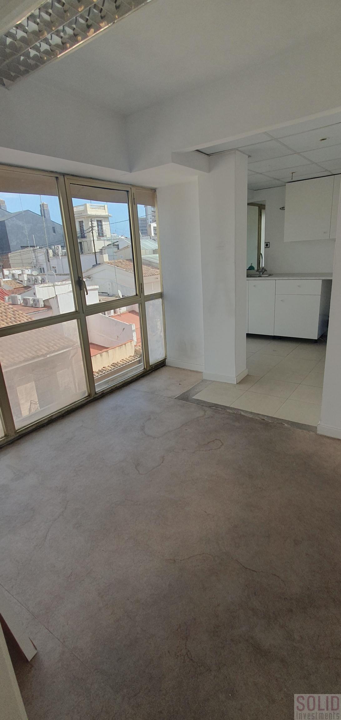 For rent of office in Valencia
