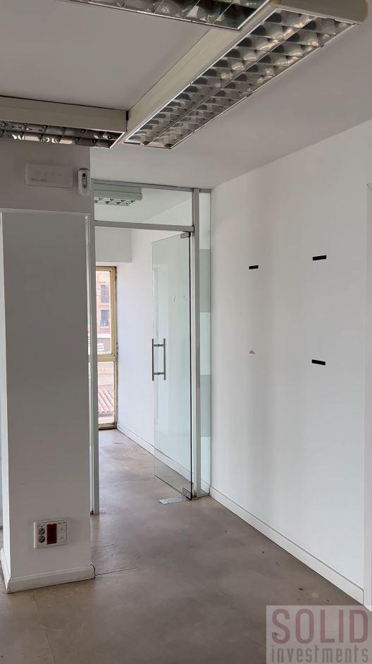 For rent of office in Valencia