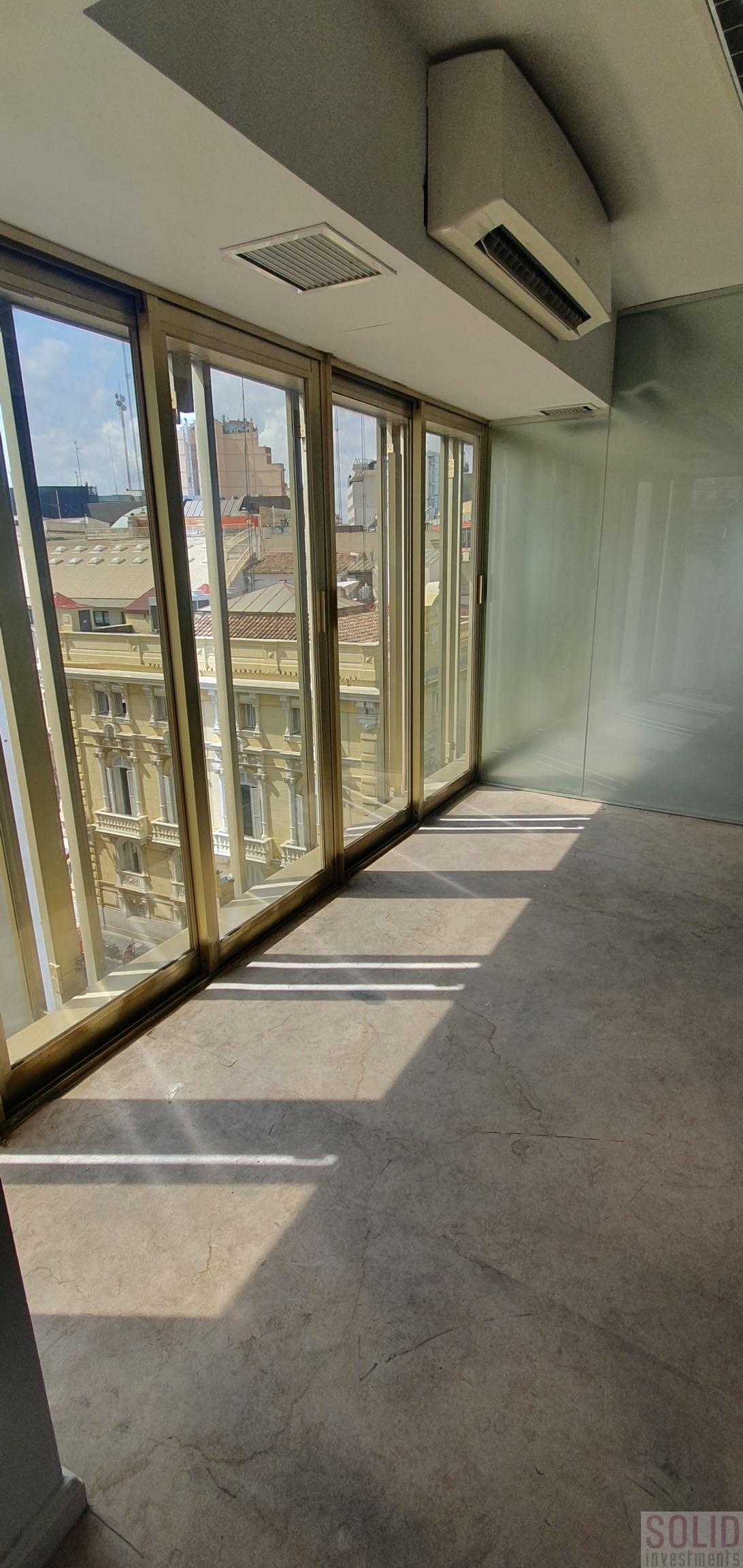 For rent of office in Valencia