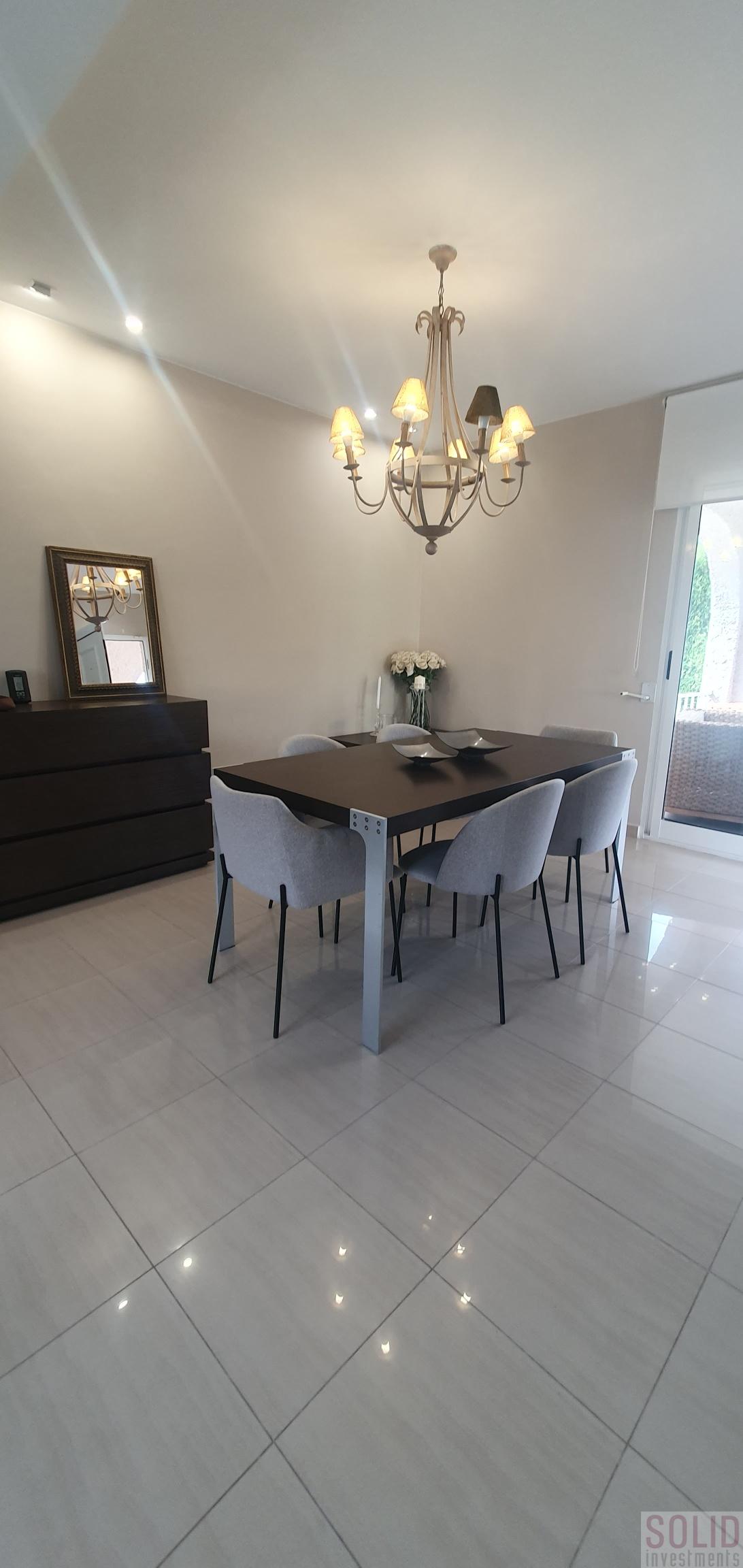 For rent of villa in Valencia