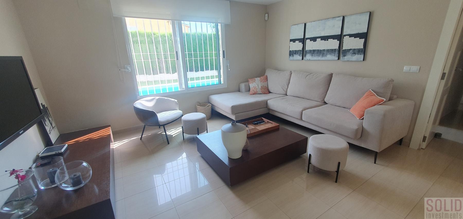 For rent of villa in Valencia
