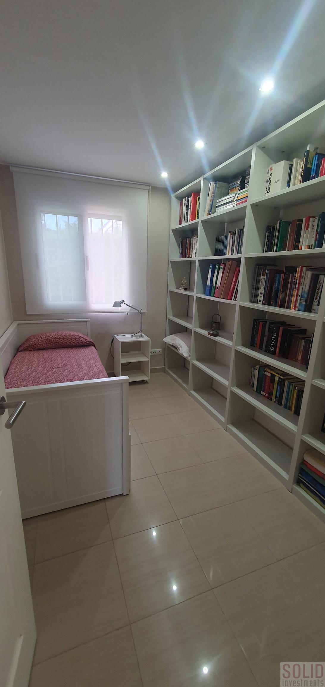 For rent of villa in Valencia