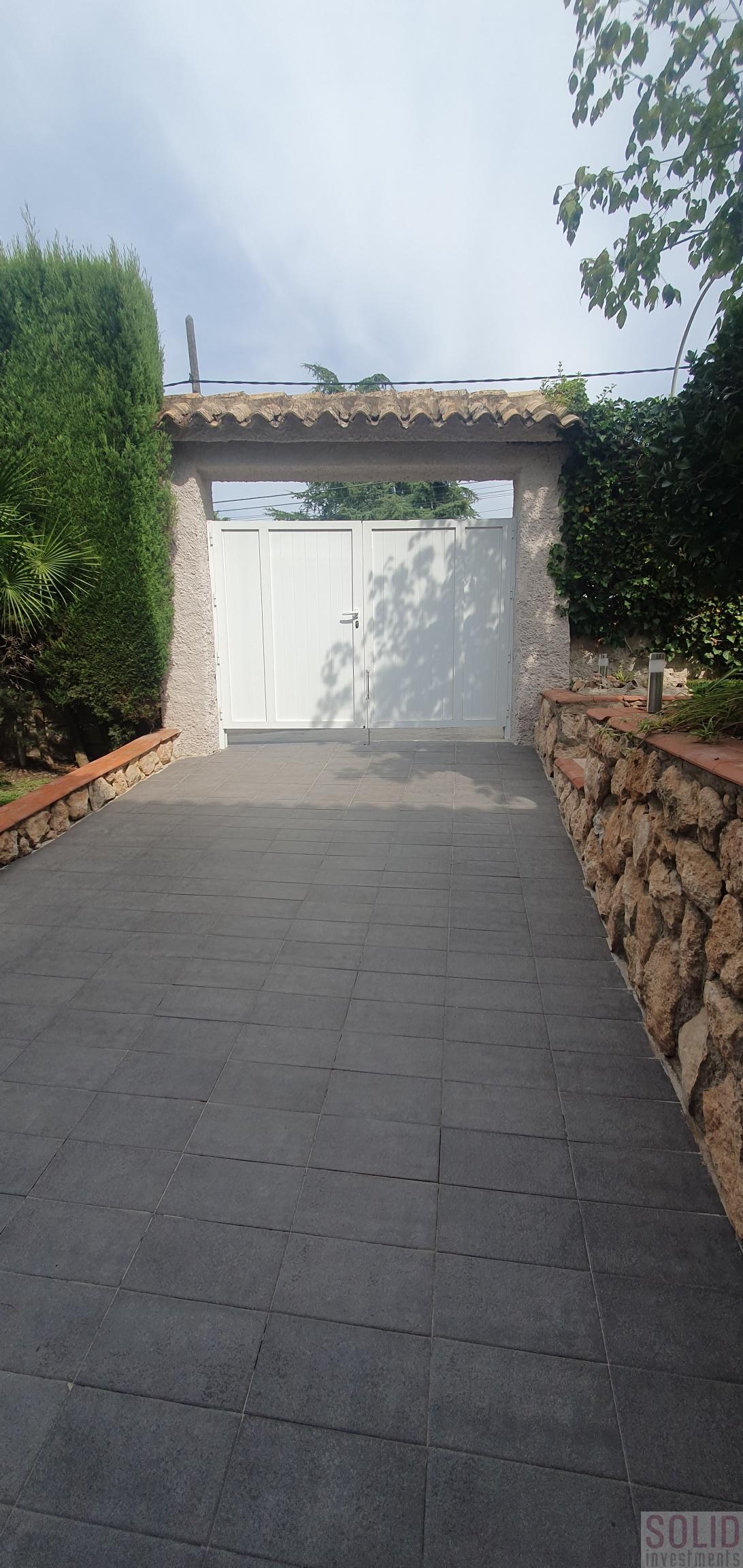 For rent of villa in Valencia