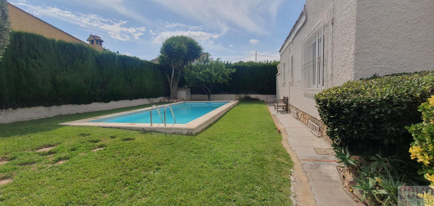 For rent of villa in Valencia
