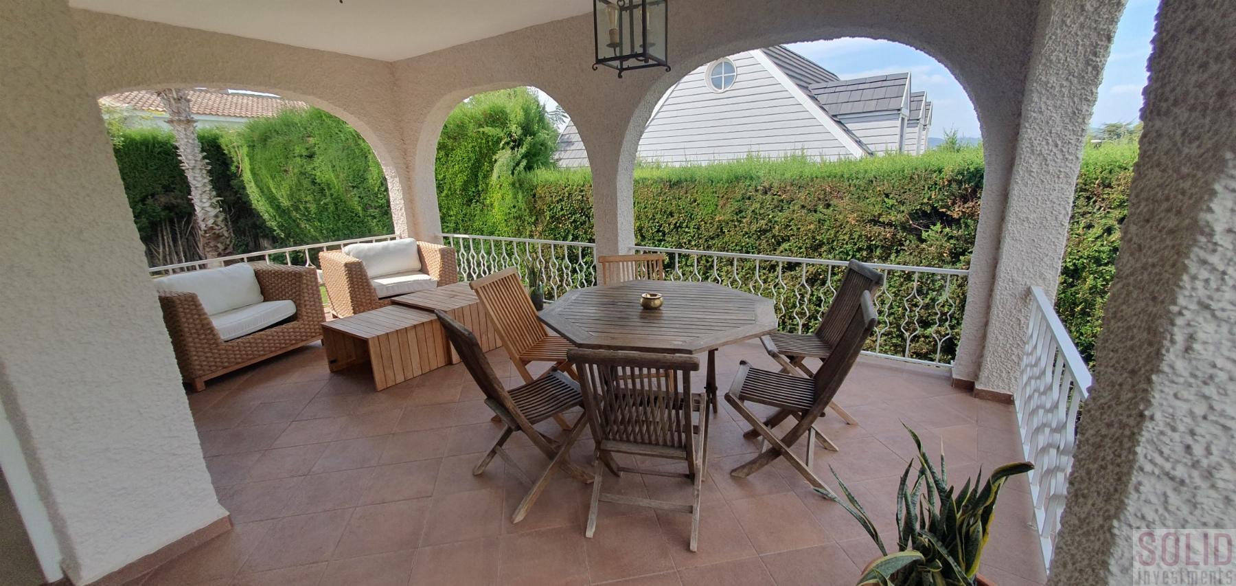 For rent of villa in Valencia
