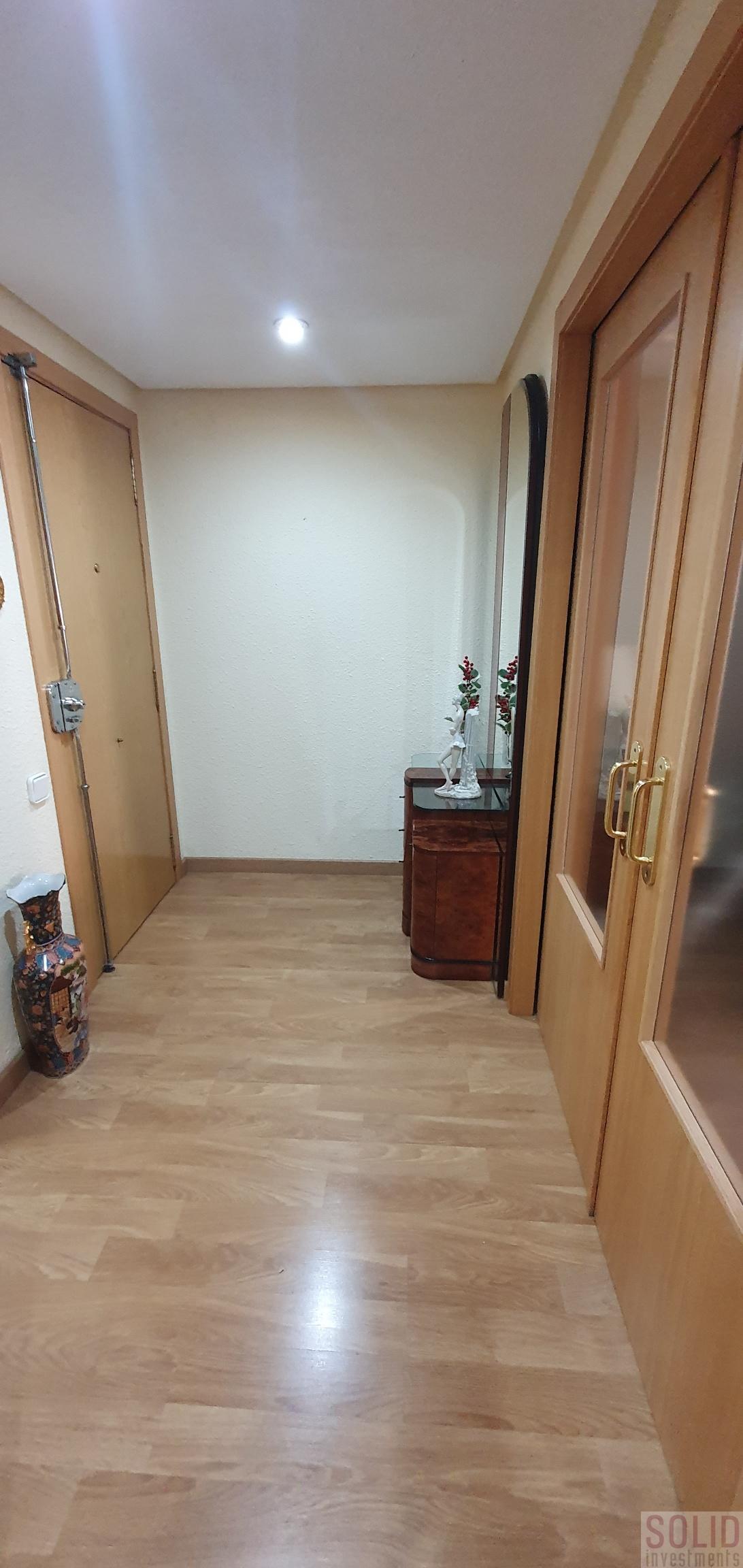 For sale of flat in Valencia