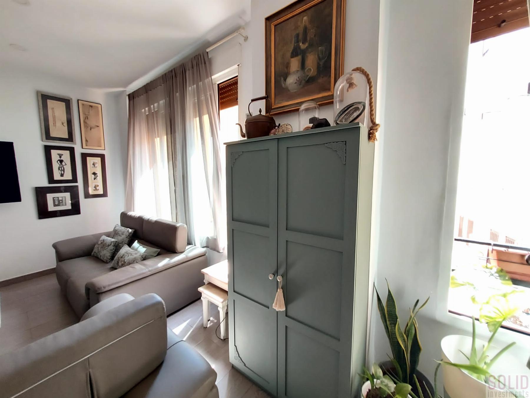 For sale of flat in Valencia