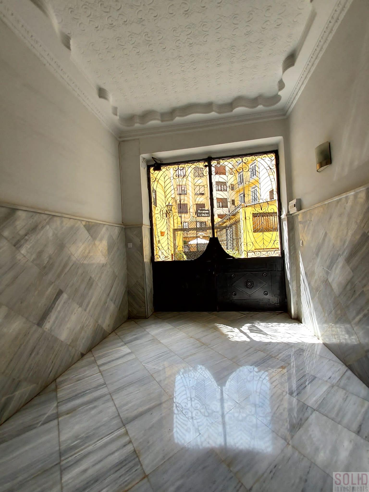 For sale of flat in Valencia