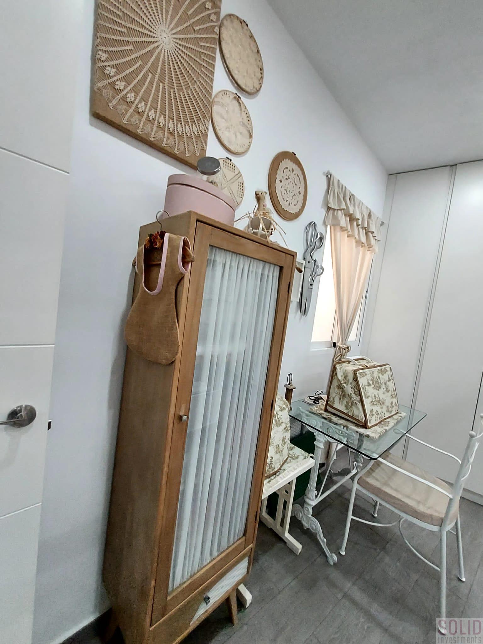 For sale of flat in Valencia