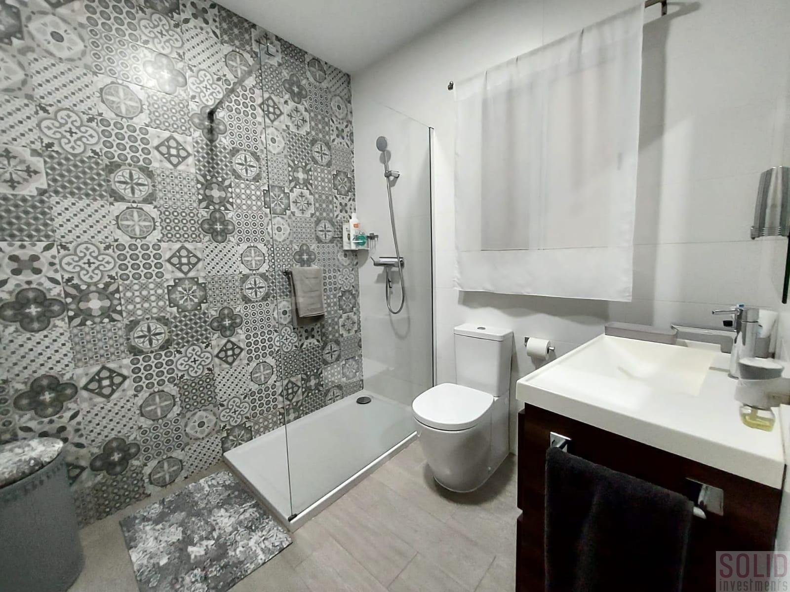 For sale of flat in Valencia