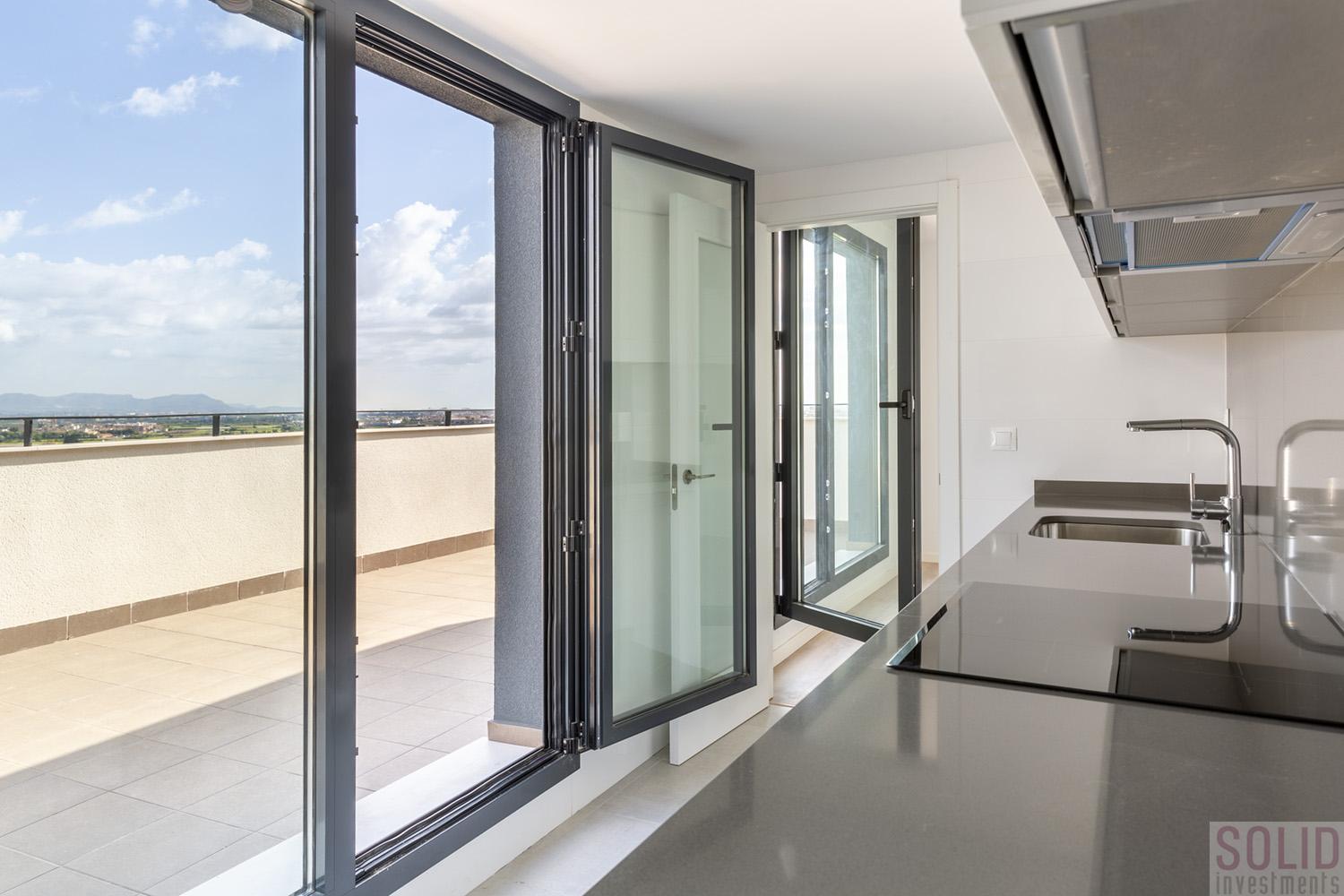 For sale of penthouse in Valencia