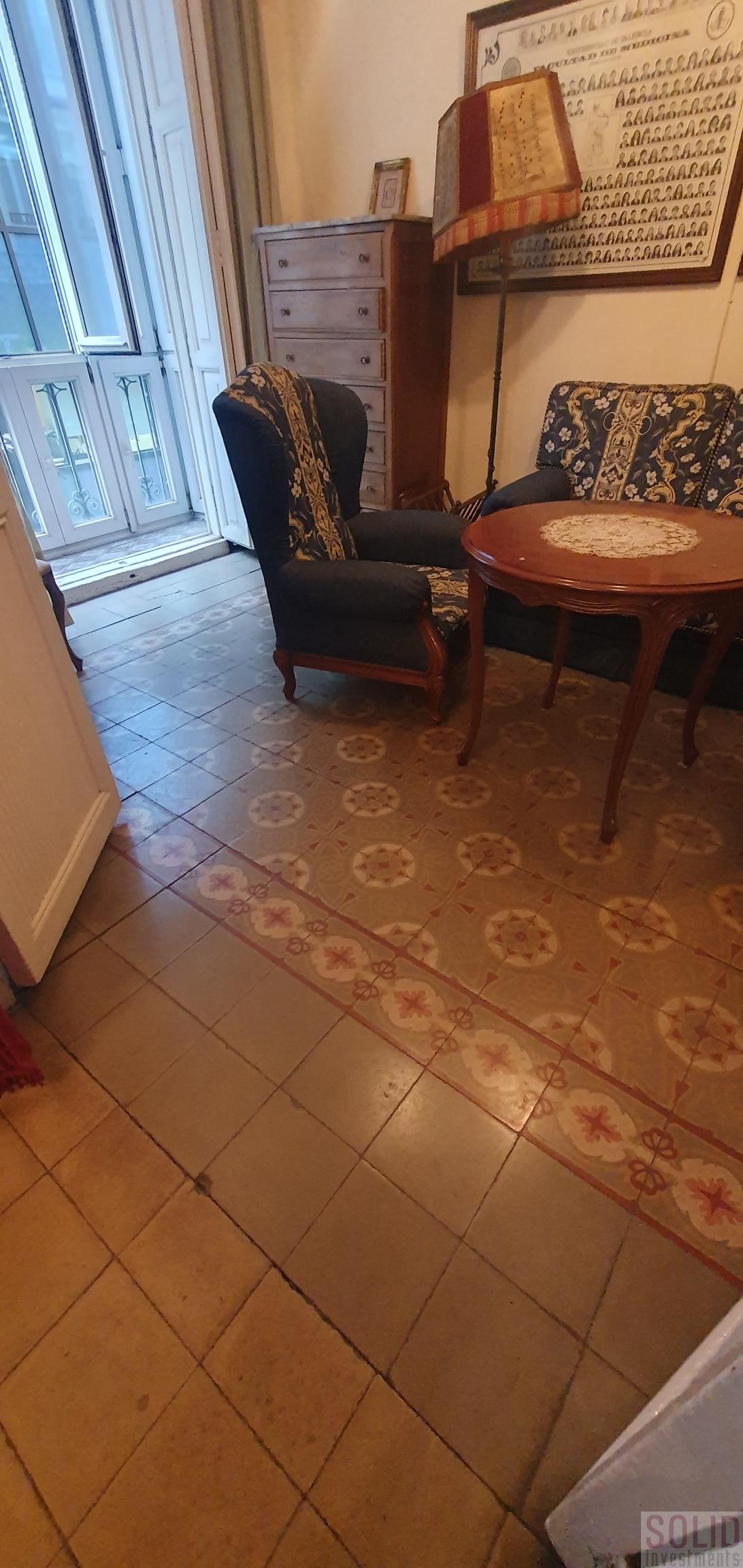 For sale of flat in Valencia