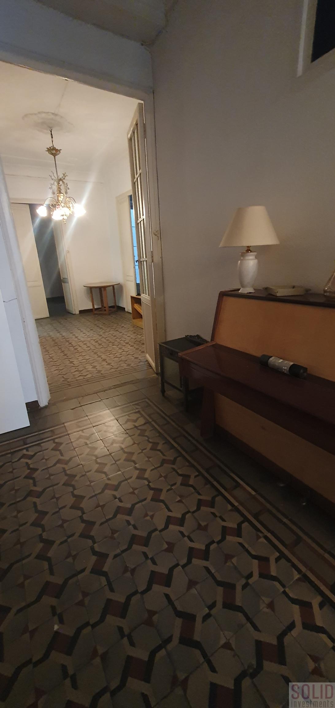For sale of flat in Valencia