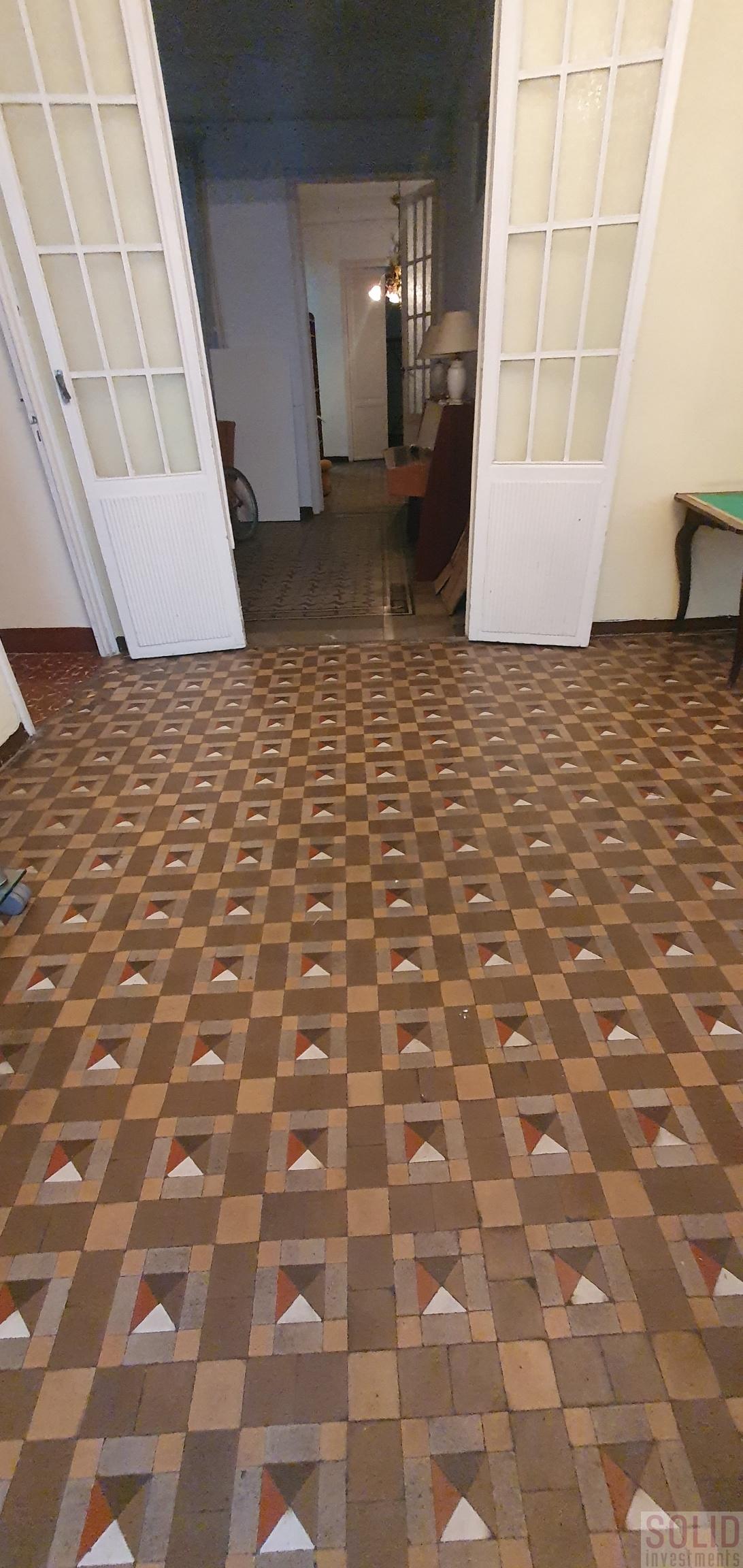 For sale of flat in Valencia
