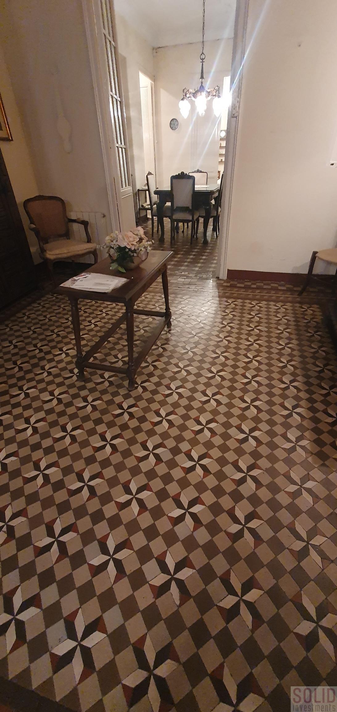 For sale of flat in Valencia