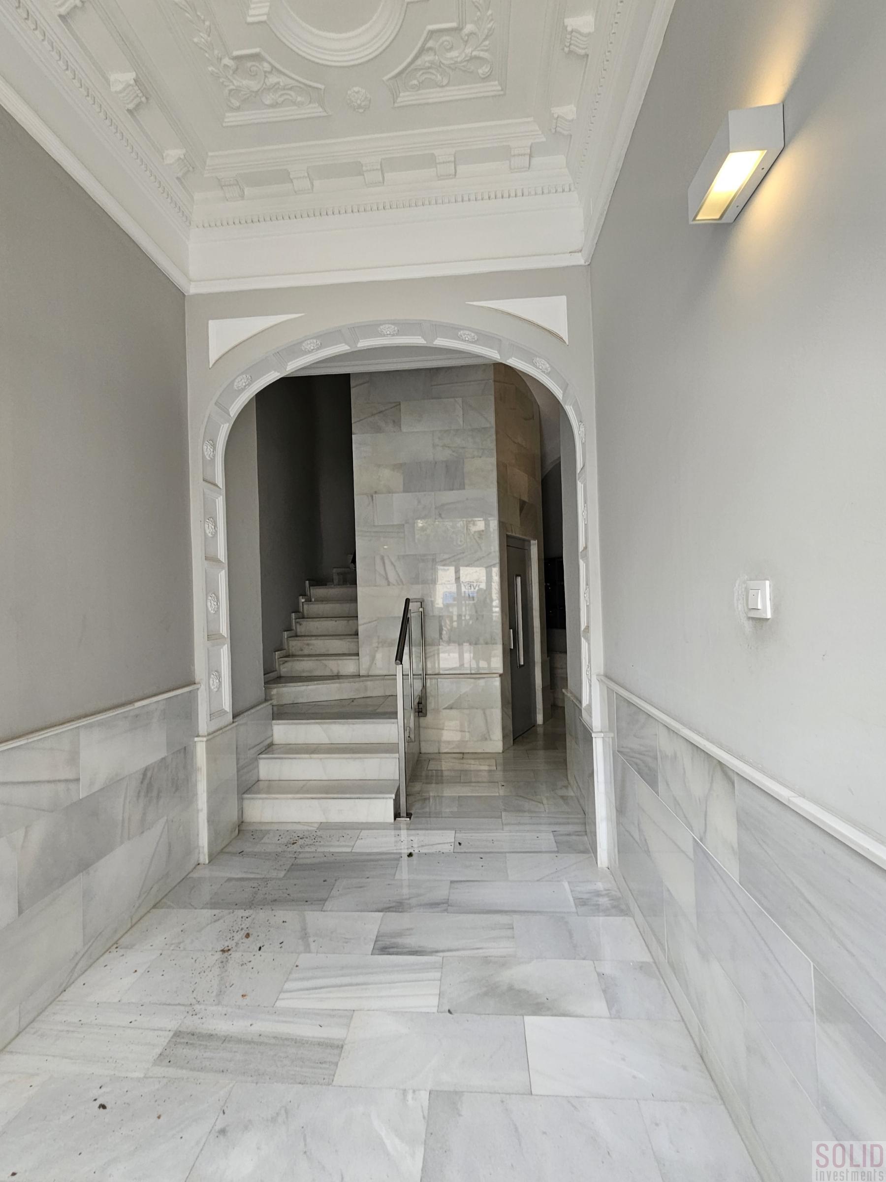 For sale of flat in Valencia