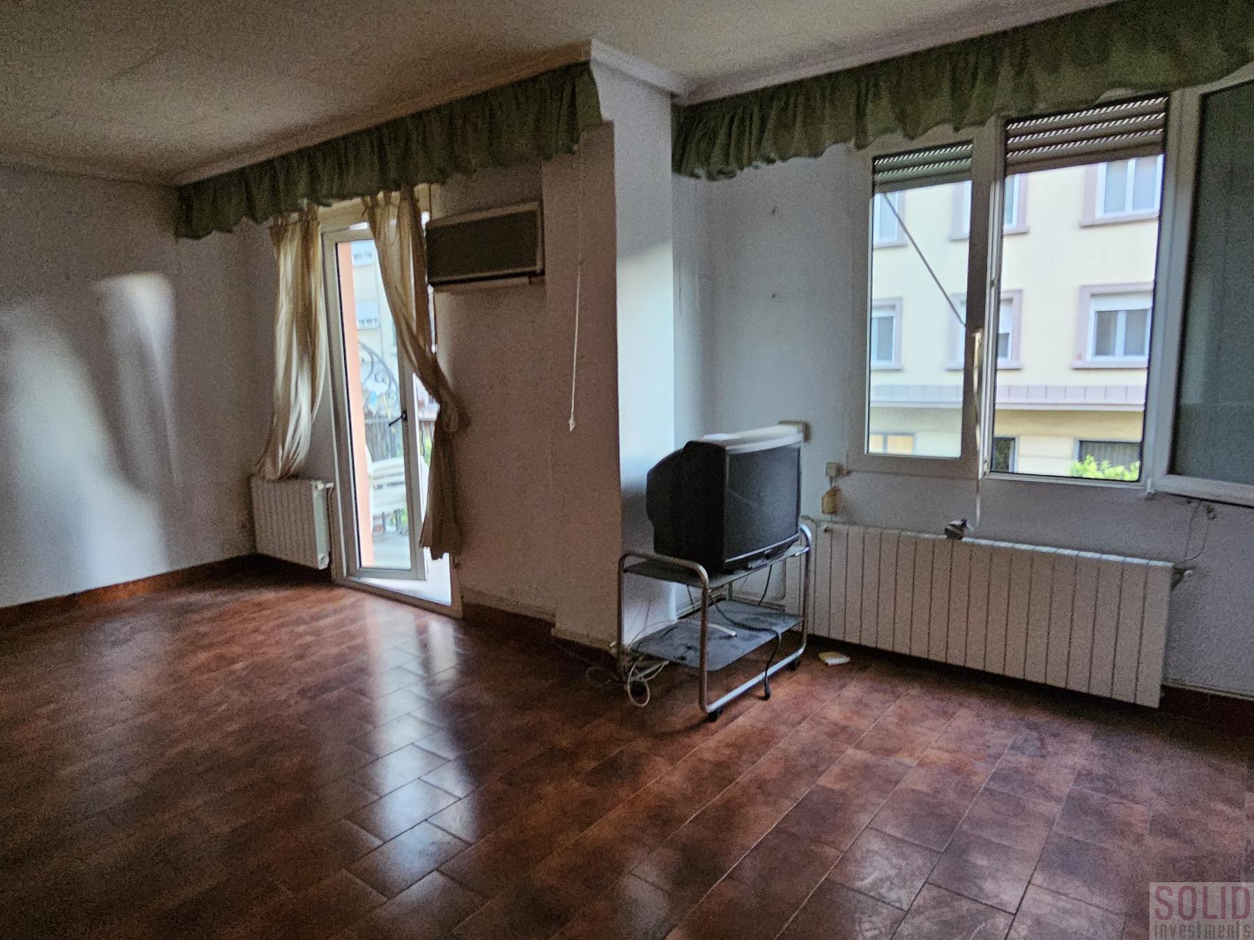 For sale of flat in Valencia