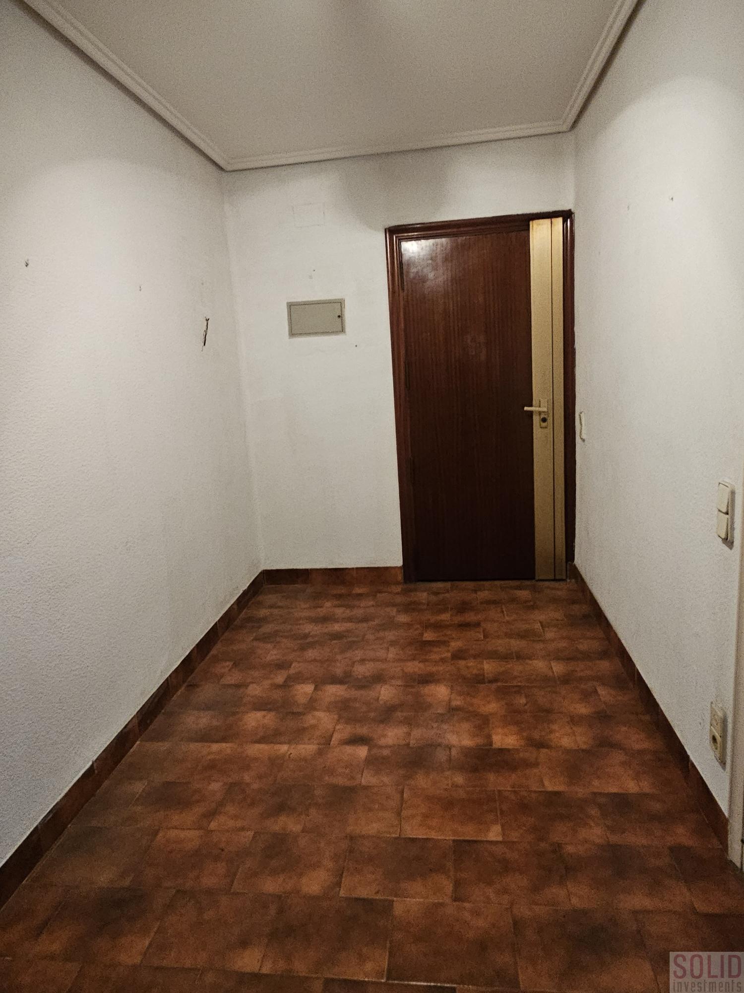 For sale of flat in Valencia